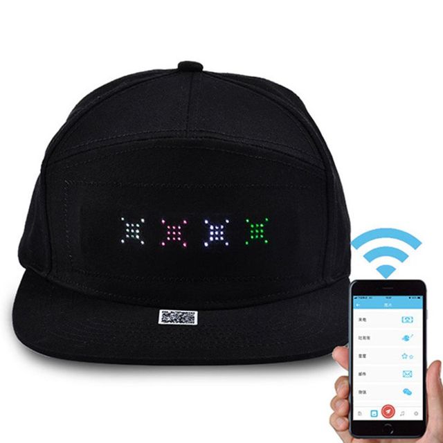 Gorra con LED controlada por app